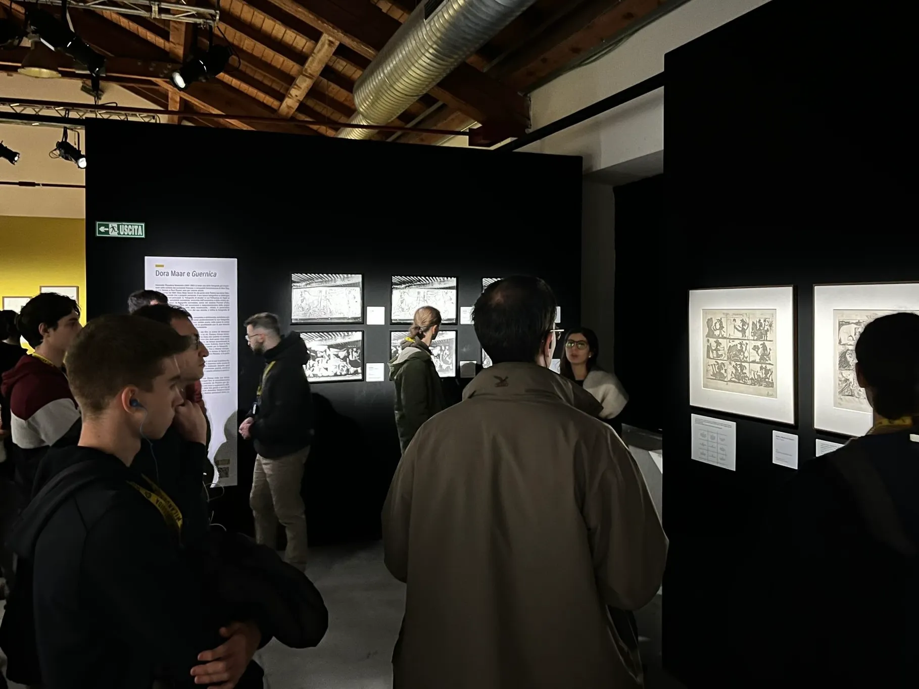 Pensionato Bertoni student community visiting an art exhibition in Milan